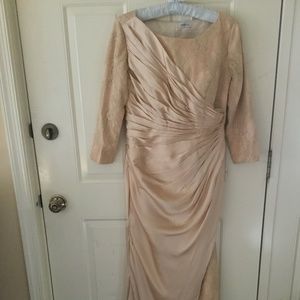 HEBEOS NWT GOWN Size 8/9